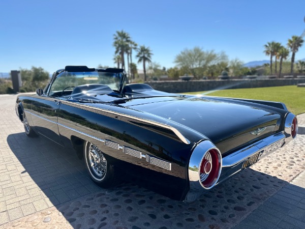 Used-1962-Ford-Thunderbird