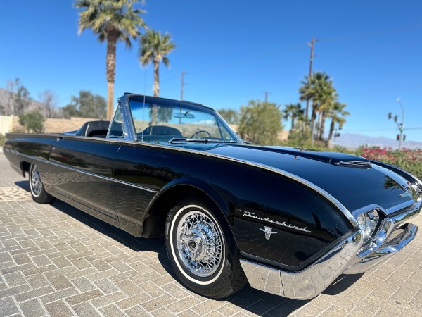 Used-1962-Ford-Thunderbird