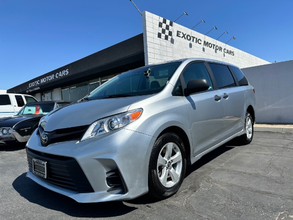Used-2020-Toyota-Sienna-Passenger