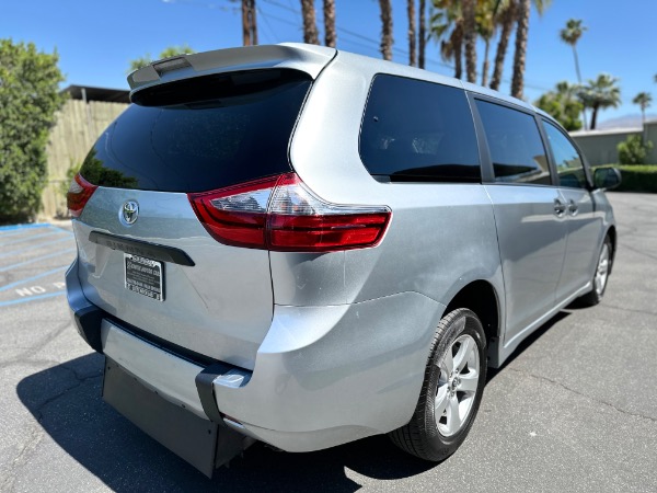 Used-2020-Toyota-Sienna-Passenger