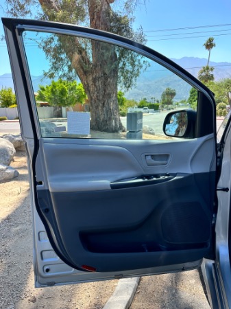 Used-2020-Toyota-Sienna-Passenger