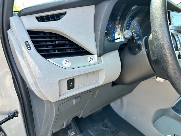 Used-2020-Toyota-Sienna-Passenger