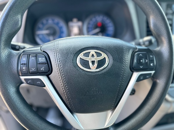Used-2020-Toyota-Sienna-Passenger