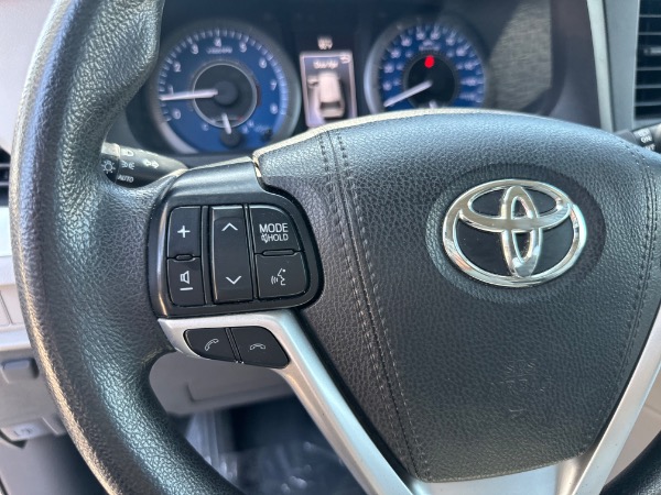 Used-2020-Toyota-Sienna-Passenger