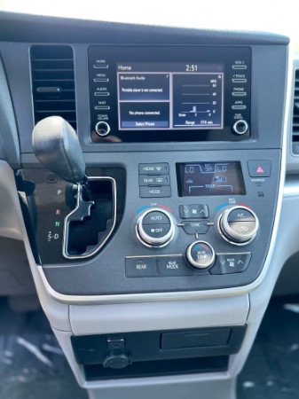 Used-2020-Toyota-Sienna-Passenger