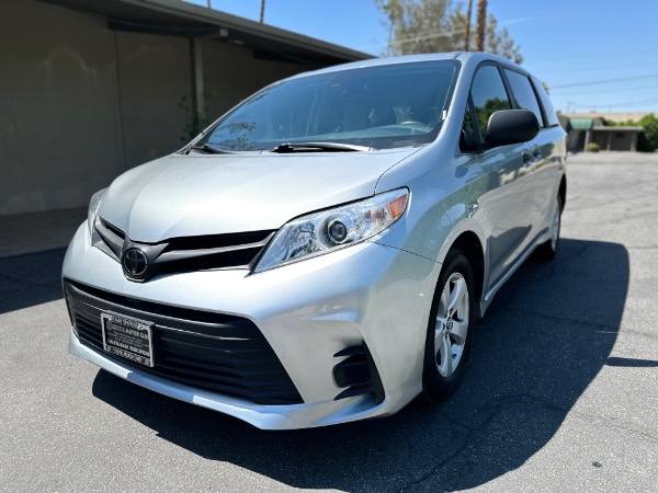 Used-2020-Toyota-Sienna-Passenger