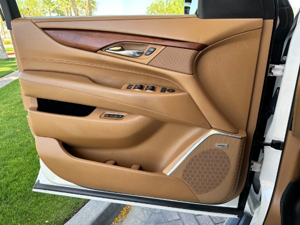 Used-2016-Cadillac-Escalade-Platinum