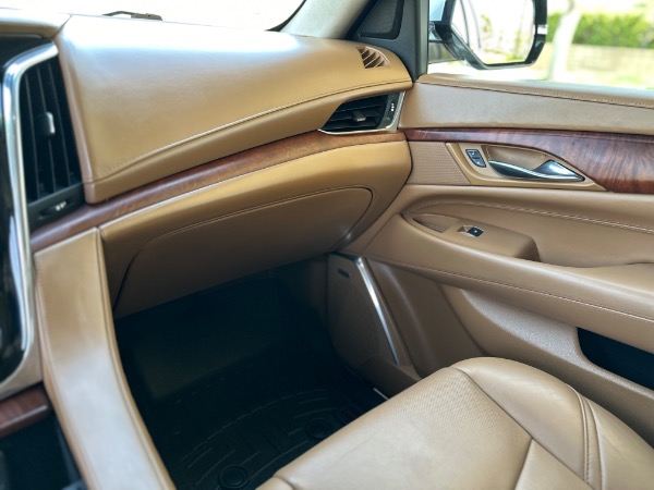 Used-2016-Cadillac-Escalade-Platinum