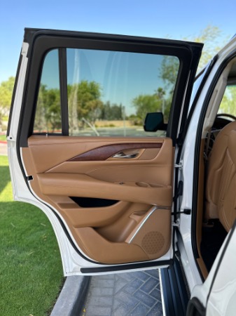 Used-2016-Cadillac-Escalade-Platinum