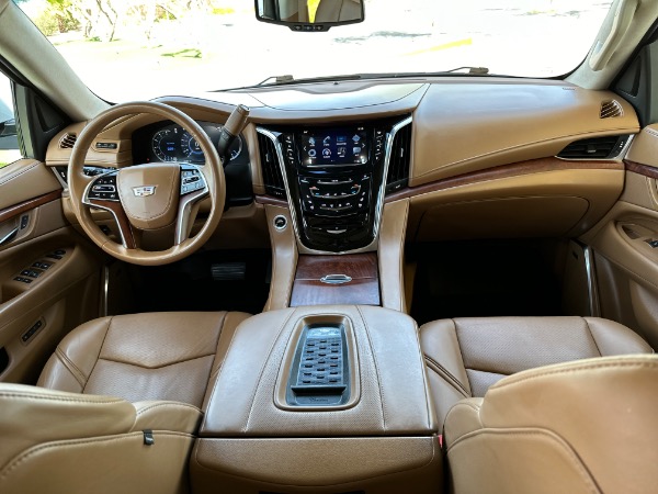 Used-2016-Cadillac-Escalade-Platinum