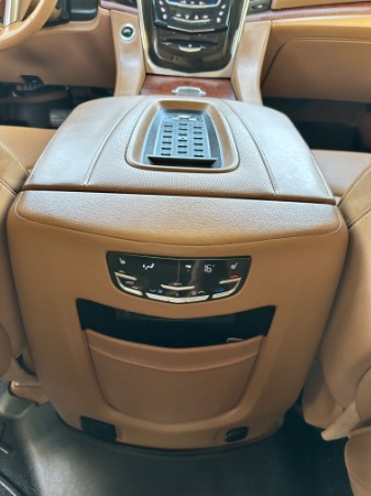 Used-2016-Cadillac-Escalade-Platinum