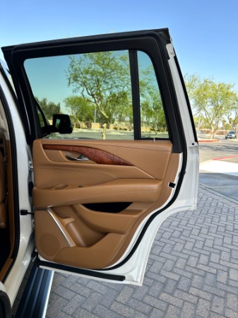 Used-2016-Cadillac-Escalade-Platinum