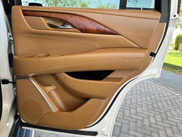 Used-2016-Cadillac-Escalade-Platinum