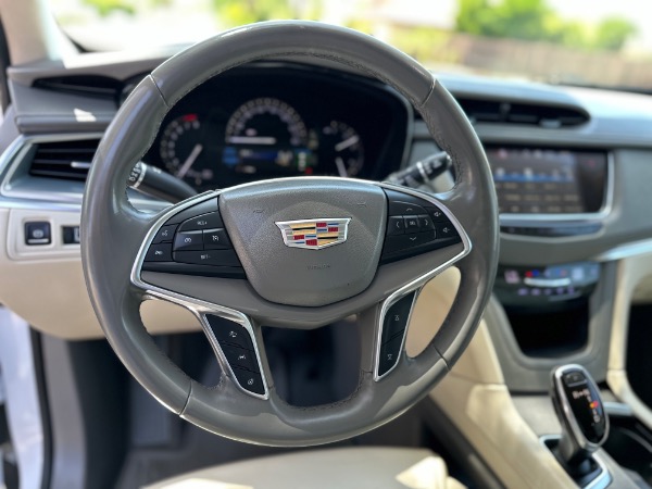 Used-2018-Cadillac-XT5-Luxury