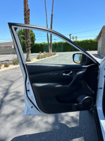 Used-2020-Nissan-Rogue-SV
