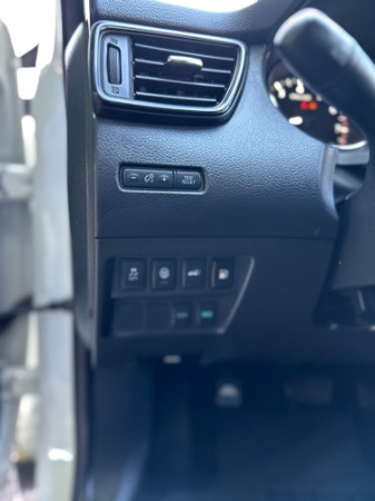 Used-2020-Nissan-Rogue-SV