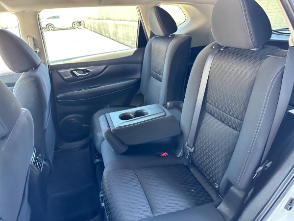 Used-2020-Nissan-Rogue-SV