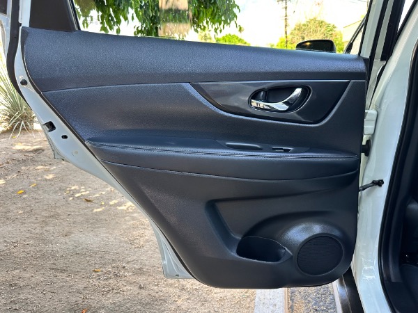 Used-2020-Nissan-Rogue-SV