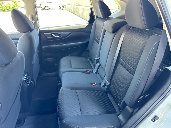 Used-2020-Nissan-Rogue-SV