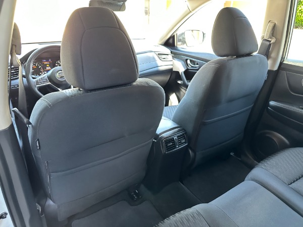 Used-2020-Nissan-Rogue-SV