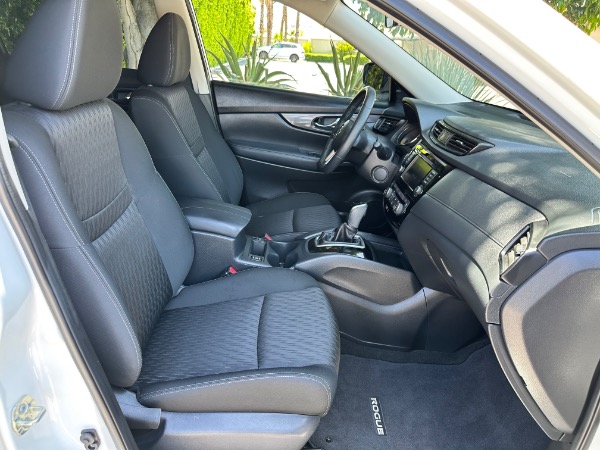 Used-2020-Nissan-Rogue-SV