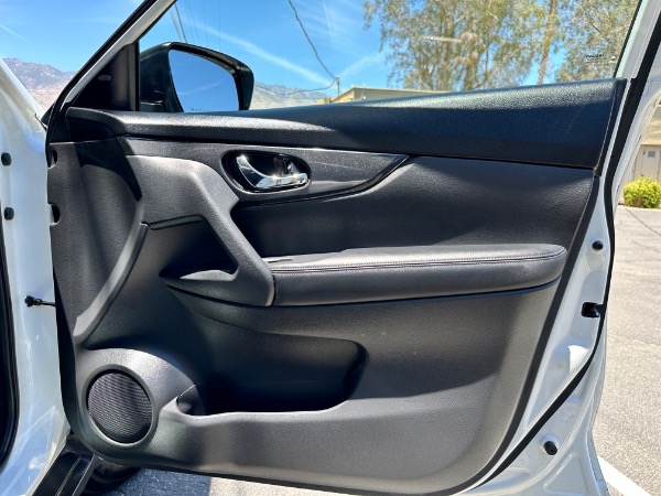 Used-2020-Nissan-Rogue-SV