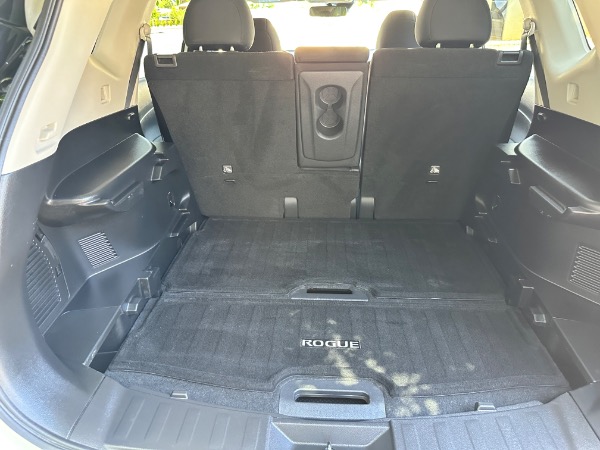 Used-2020-Nissan-Rogue-SV
