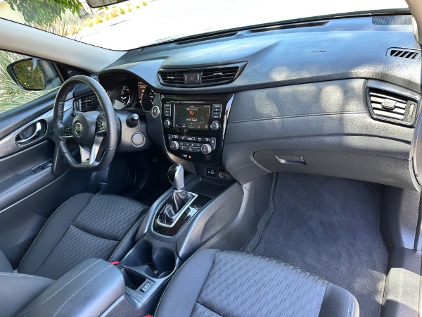 Used-2020-Nissan-Rogue-SV