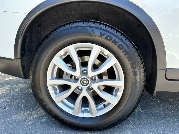 Used-2020-Nissan-Rogue-SV