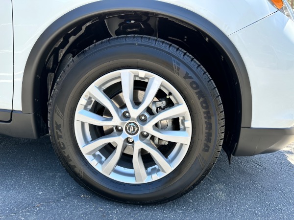 Used-2020-Nissan-Rogue-SV