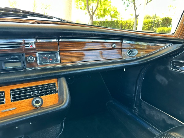 Used-1970-Mercedes-Benz-280SE