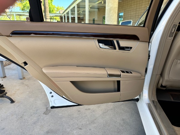 Used-2012-Mercedes-Benz-S-Class-S-550-4MATIC