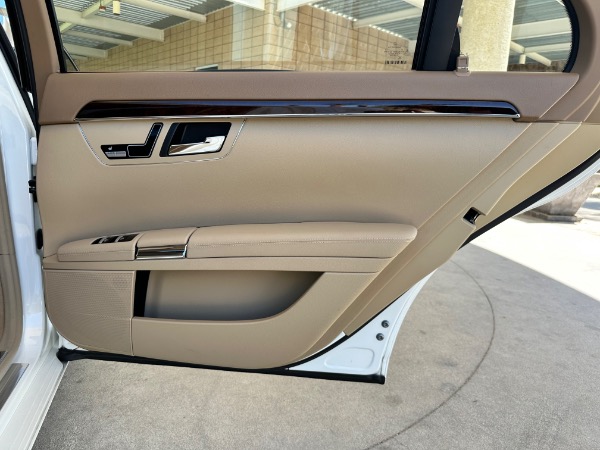 Used-2012-Mercedes-Benz-S-Class-S-550-4MATIC
