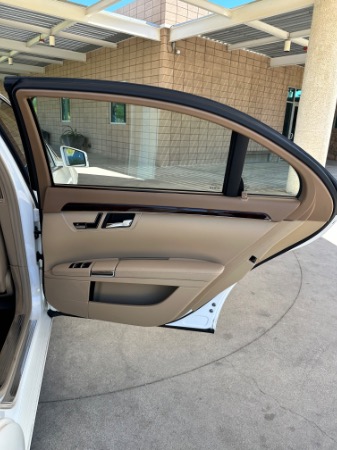 Used-2012-Mercedes-Benz-S-Class-S-550-4MATIC