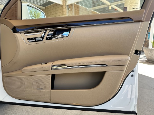 Used-2012-Mercedes-Benz-S-Class-S-550-4MATIC