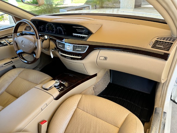 Used-2012-Mercedes-Benz-S-Class-S-550-4MATIC