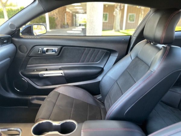 Used-2017-Ford-Mustang-GT