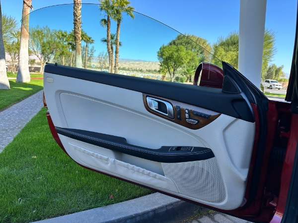 Used-2019-Mercedes-Benz-SLC-SLC-300