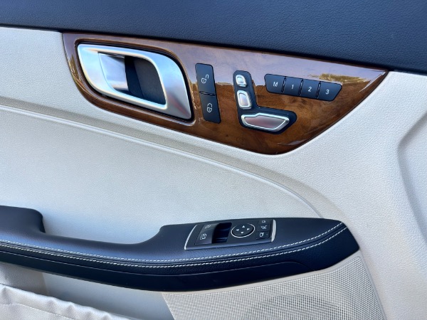 Used-2019-Mercedes-Benz-SLC-SLC-300