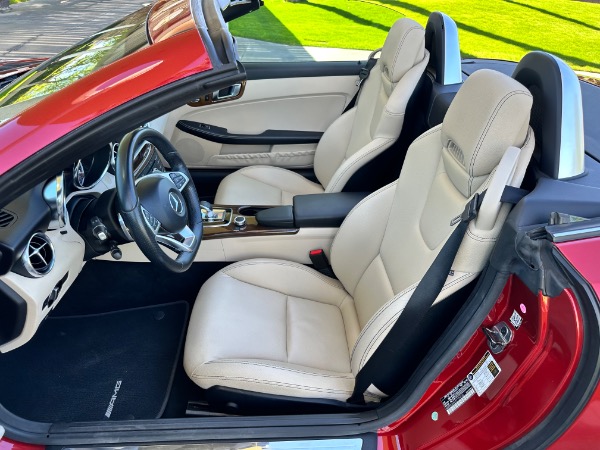 Used-2019-Mercedes-Benz-SLC-SLC-300