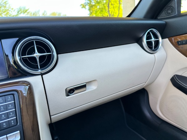 Used-2019-Mercedes-Benz-SLC-SLC-300