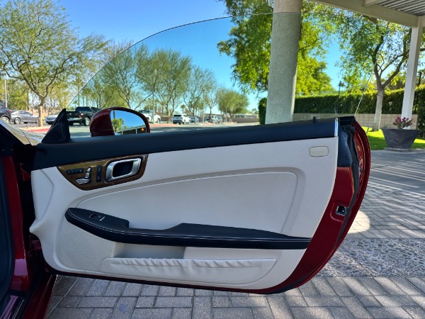 Used-2019-Mercedes-Benz-SLC-SLC-300