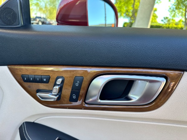 Used-2019-Mercedes-Benz-SLC-SLC-300