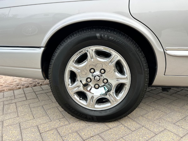 Used-2001-Jaguar-XJ-Series-Vanden-Plas